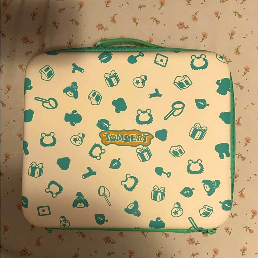 Nintendo Switch Animal Crossing-themed Ultimate Carrier Pack